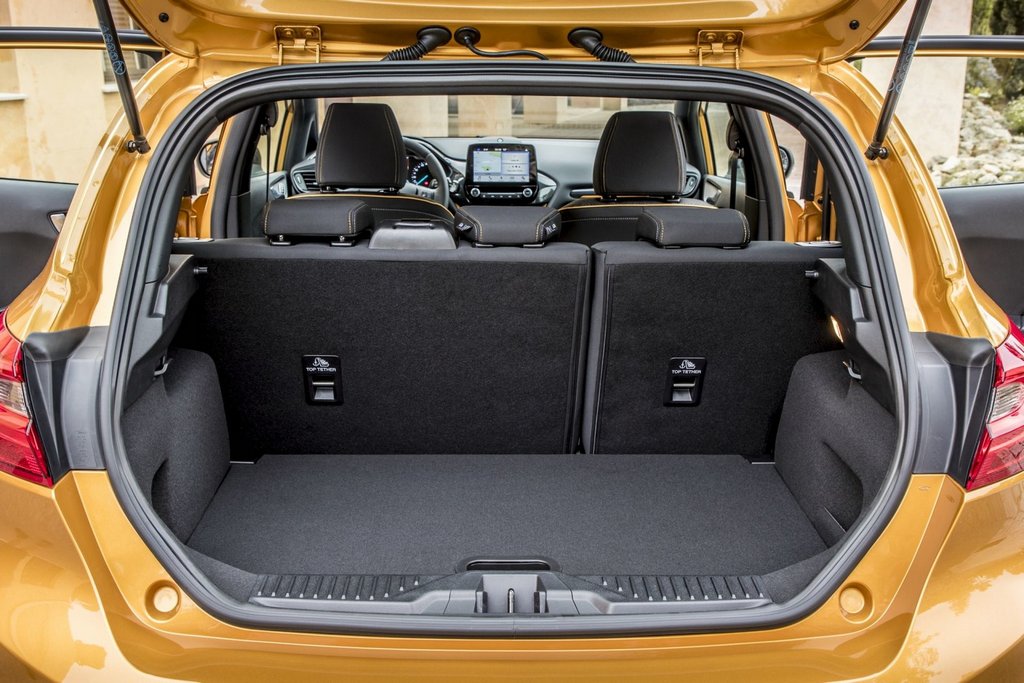 Überprüfung der Crossover-Version des Fließheck Ford Fiesta Active