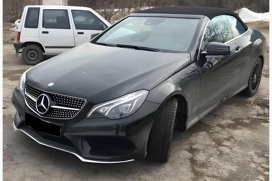 Mercedes E-class coupe C207 2010-2017 Frontgrill (2014-2016, Diamond Silver) Image