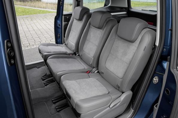Die aktualisierte Großraumlimousine von Volkswagen Sharan der zweiten Generation Foto 6