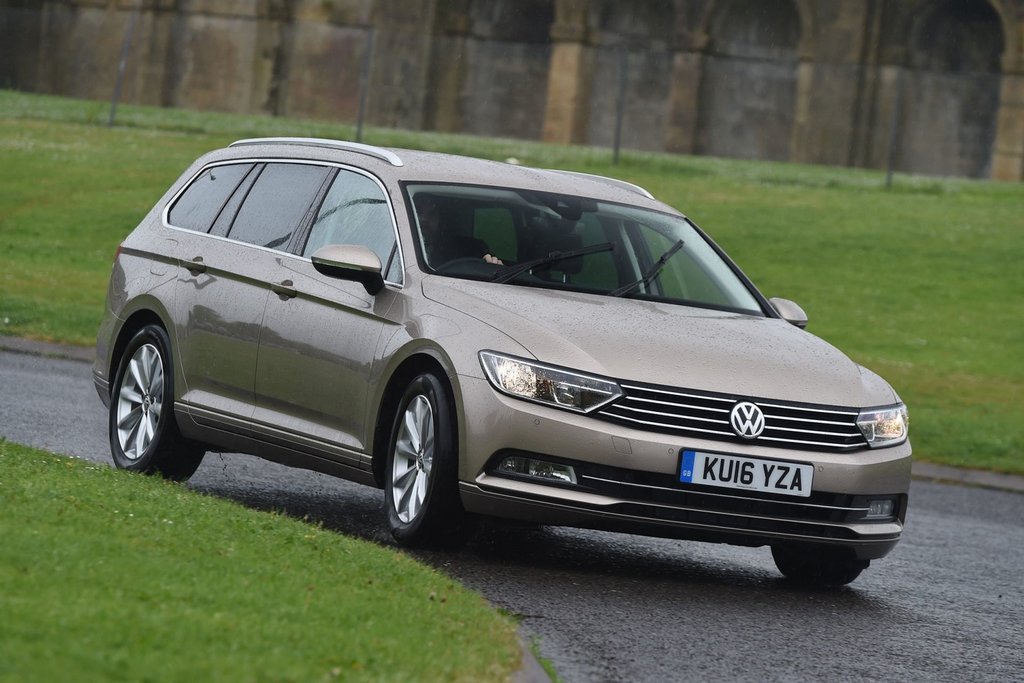 Review Volkswagen Passat Variant Kombi