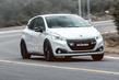 Übersicht der dreitürigen Fließheck Peugeot 208 GTI Version Foto 9