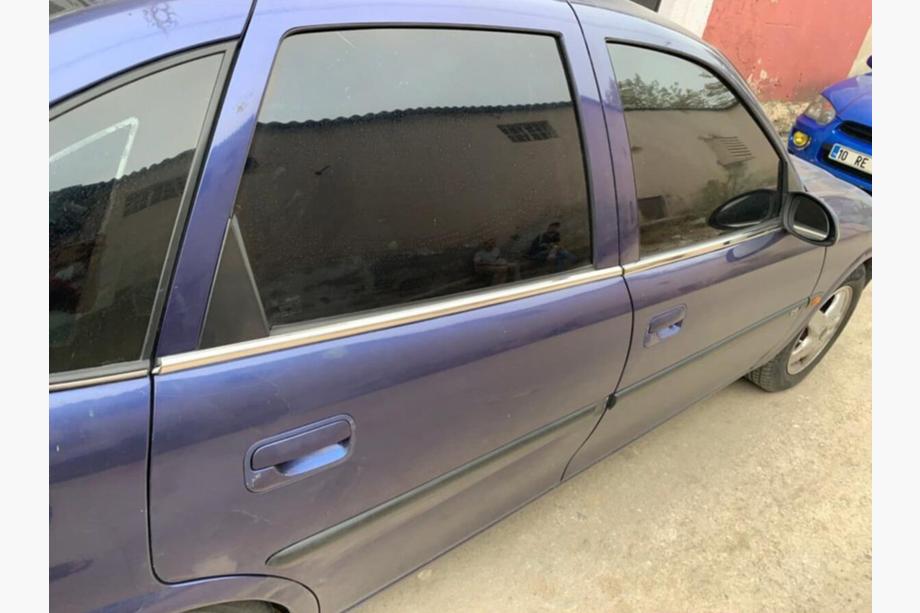 Opel Vectra B 1995-2002 Fensterzierleisten Edelstahl (4 Stk) Image