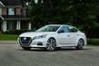 Die sechste Generation der Limousine Nissan Altima Foto 2