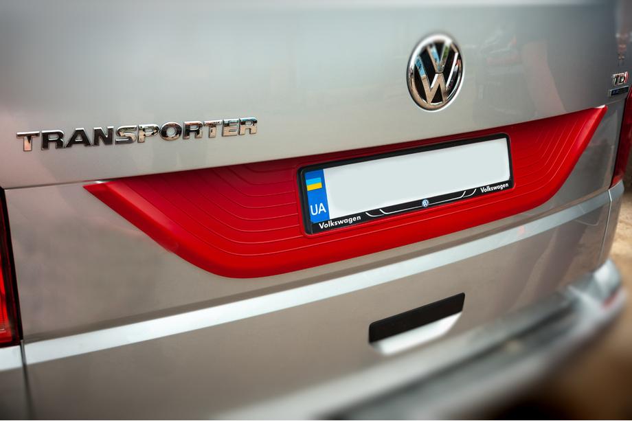 Volkswagen T6 2015-2024 Kunststoff Kofferraumabdeckung Schwarz Foto 2