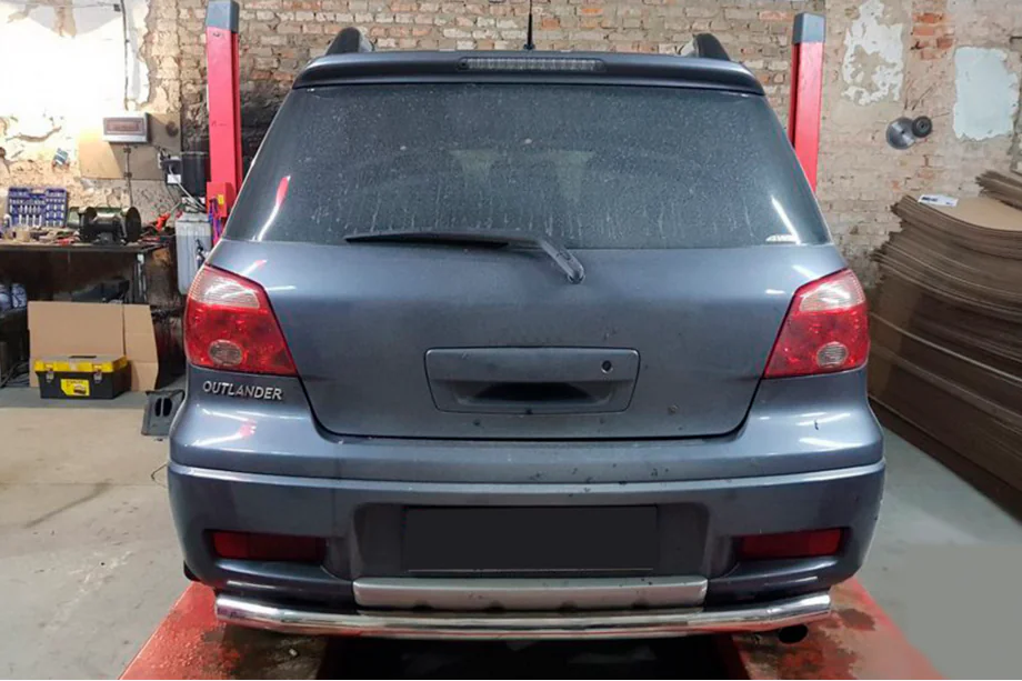 Mitsubishi Outlander 2001-2006 Heckbügel AK002/2 (Edelstahl) Image