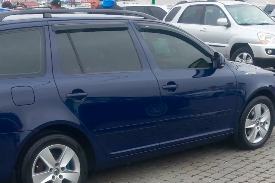 Skoda Octavia II A5 2010-2013 Windabweiser SW (4 Stk, HIC) Image