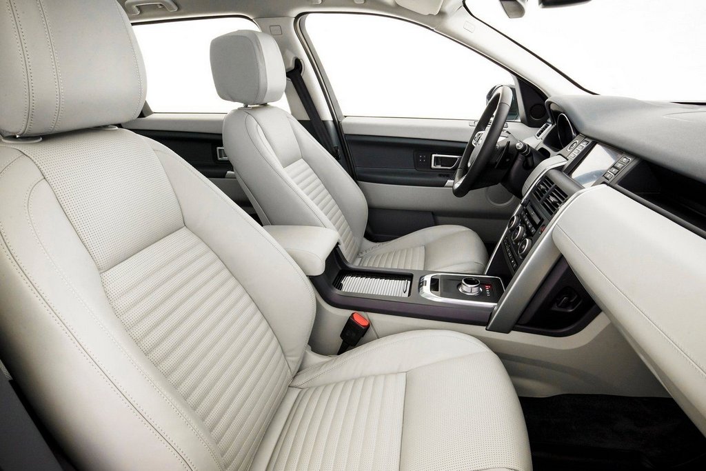 Übersicht Siebensitzer Crossover Land Rover Discovery Sport