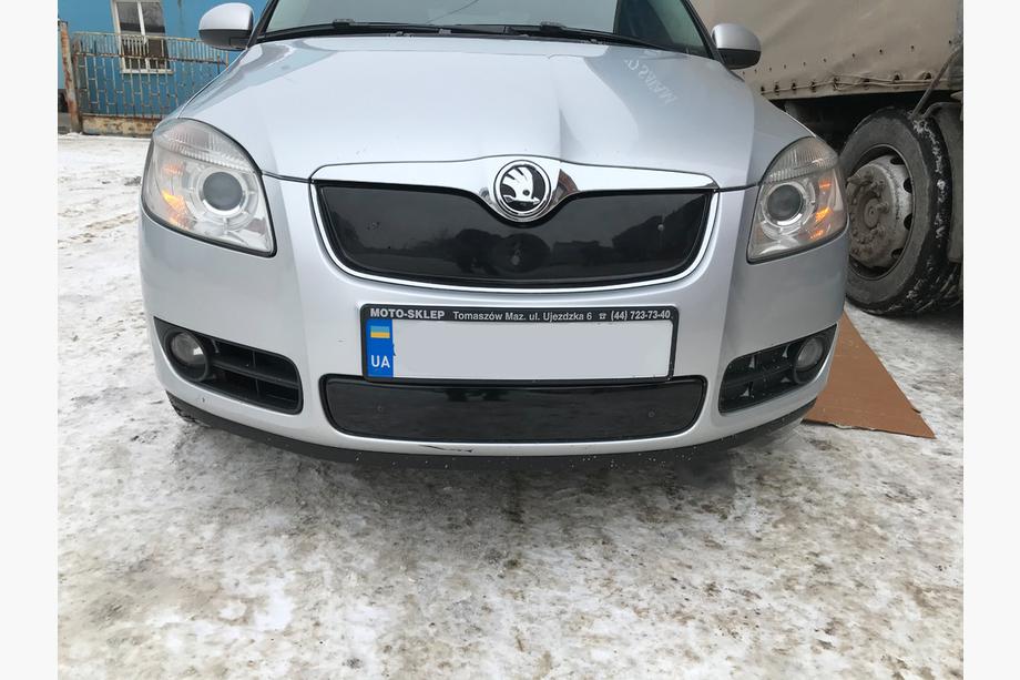 Skoda Fabia 2007-2014 Winterabdeckung für Kühlergrill (2007-2010, oben) Glänzend Foto 4