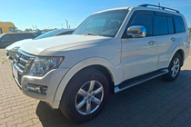 Mitsubishi Pajero Wagon IV 2006-2021 Facelift Set (Frontstoßstange) Foto 12