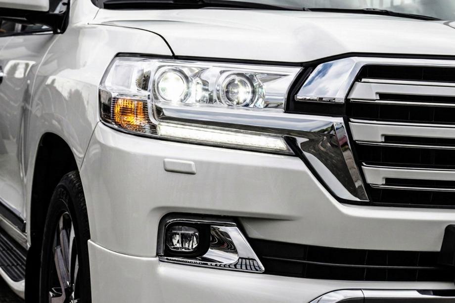 Toyota Land Cruiser 200 2007-2021 Frontscheinwerfer 2016+ (Standard) Image