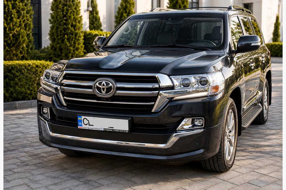 Toyota Land Cruiser 200 2007-2021 Bodykit-Set 2016-2021 (Executive 2019) Weiß Foto 2