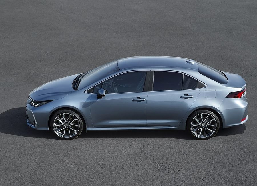 Übersicht der Toyota Corolla Limousine zwölfte Generation