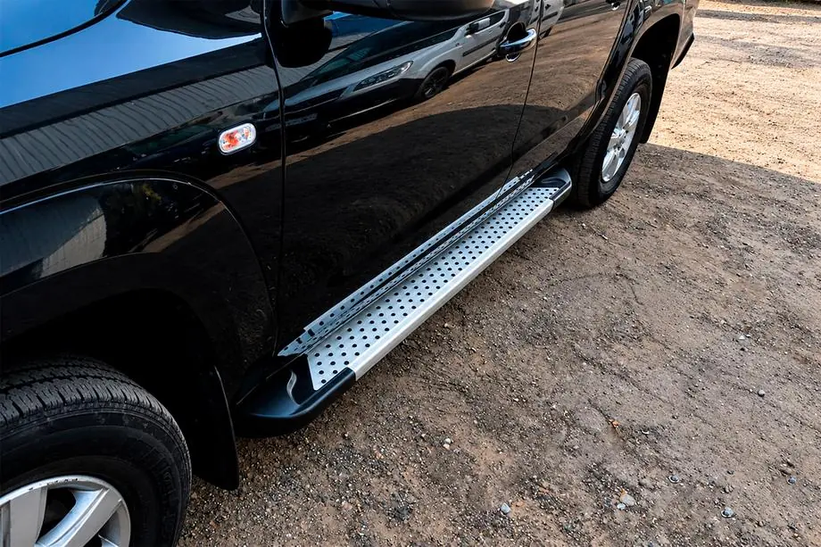 Volkswagen Amarok 2010-2022 Trittbretter Allmond Grey (2 Stk., Alu) Image