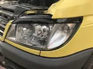 Mercedes Sprinter W901/902/903/904/905 1995–2006 Scheinwerferblenden (schwarz, ABS, 2000-2006) Schwarz Matt Foto 3