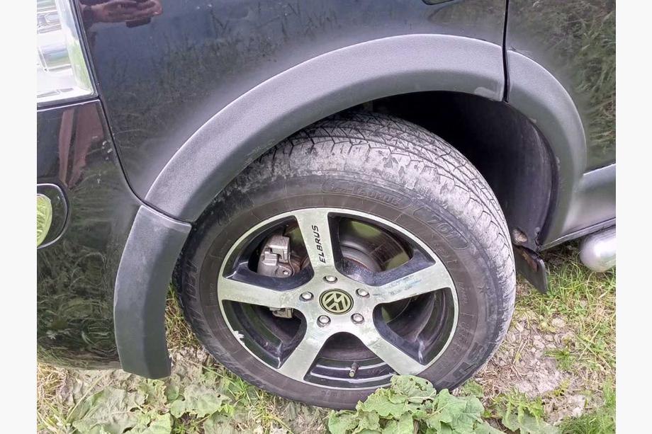Volkswagen T5 Caravelle 2004-2010 Satz Kotflügelverbreiterungen und Zierleisten (11-teilig) 1 Tür, langer Radstand Foto 34