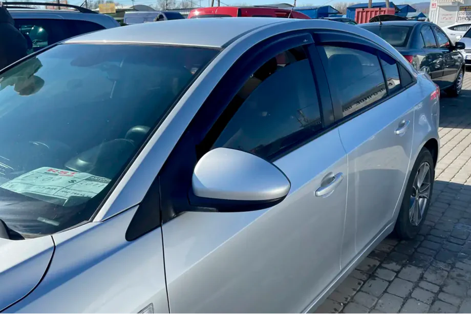 Chevrolet Cruze 2009–2015 Windabweiser SD (4 Stk, HIC) Foto 1