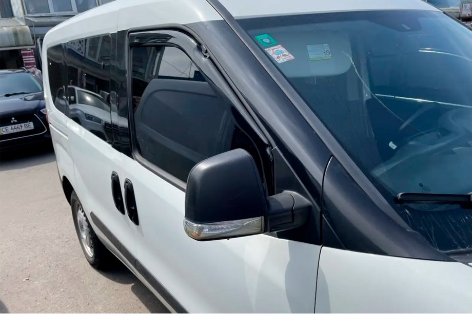 Fiat Doblo II 2010-2022 Windabweiser zum Einstecken (2 Stk, HIC) Image