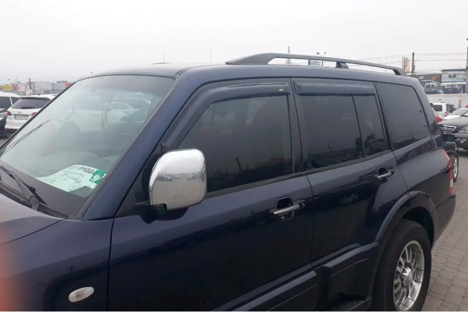 Land Rover Discovery III 2004–2009 Windabweiser (4 Stk, HIC) Foto 1
