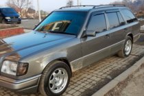 Mercedes E-class W124 1984–1997 Windabweiser SW (4 Stk, HIC) Foto 4