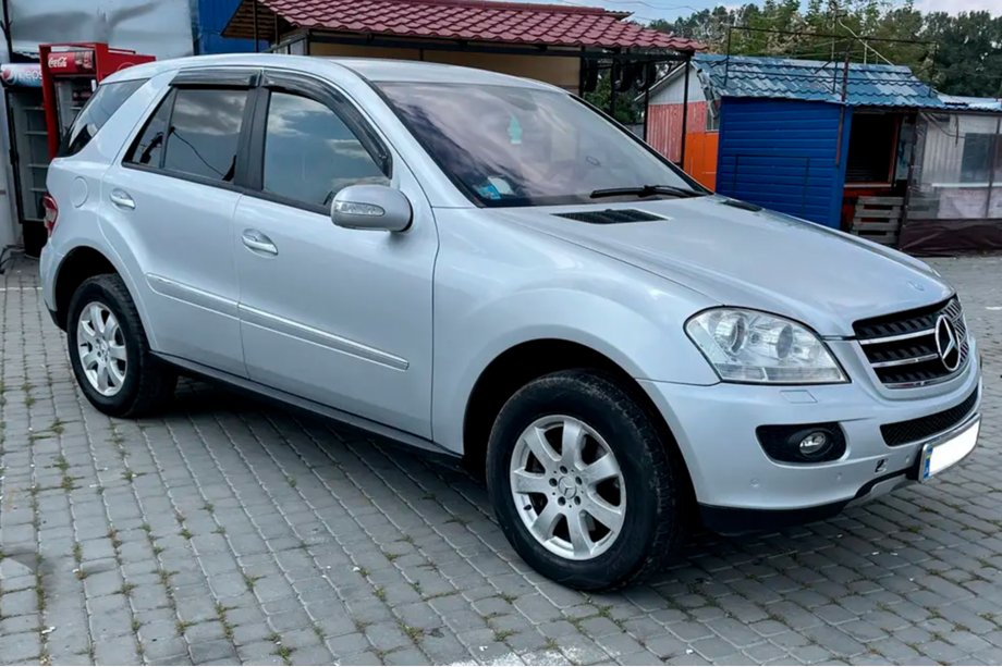 Mercedes ML W164 2005-2011 Windabweiser (4 Stk, HIC) Foto 7