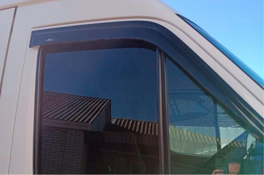 Mercedes Sprinter W901/902/903/904/905 1995–2006 Windabweiser (2 Stk, HIC) Foto 6