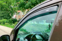 Mercedes Viano 2004-2014 Windabweiser zum Einstecken (2 Stk, HIC) Foto 3