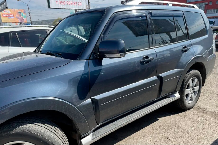 Mitsubishi Pajero Wagon IV 2006-2021 Windabweiser (4 Stk, HIC) Image
