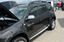 Renault Duster 2008–2017 Windabweiser (4 Stk, HIC) Foto 2
