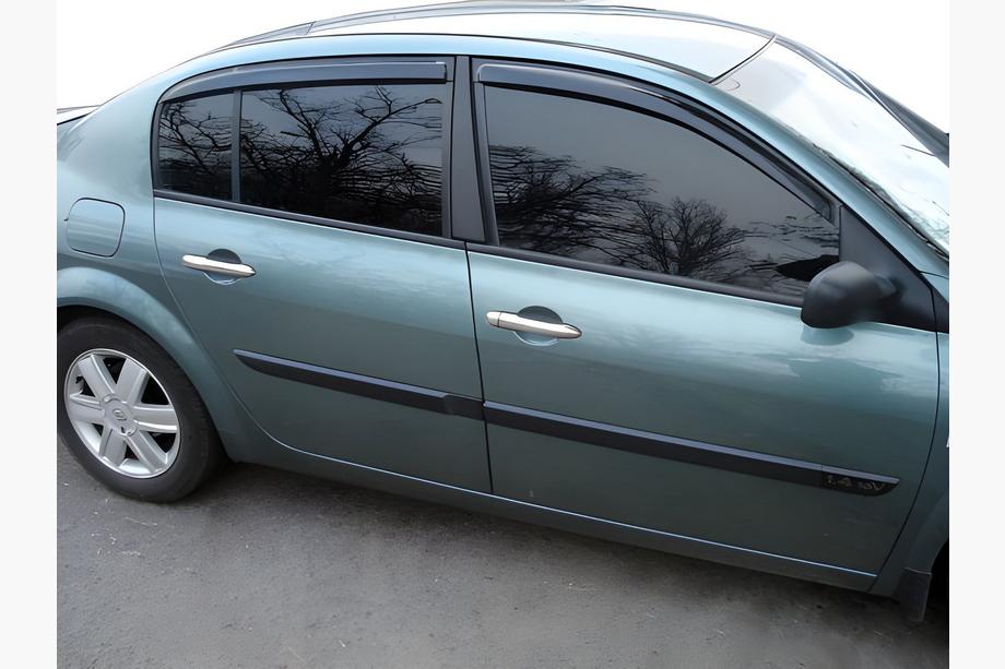 Renault Megane II 2004-2009 Windabweiser SD (4 Stk, HIC) Image
