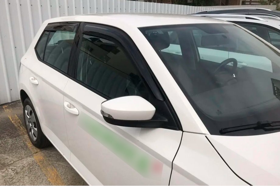 Skoda Fabia 2014-2021 Windabweiser HB (4 Stk, HIC) Image