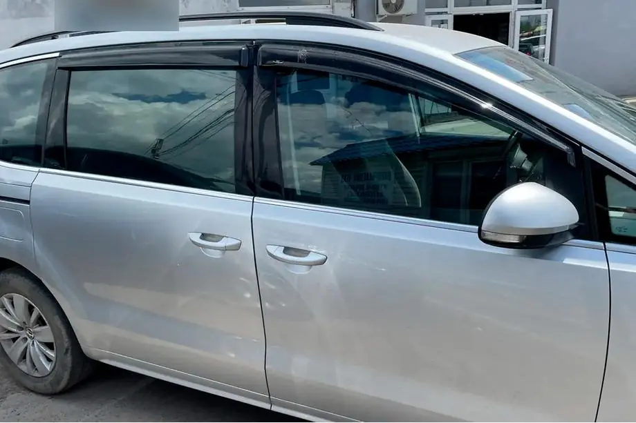 Volkswagen Sharan 2010-2023 Windabweiser (4 Stk, HIC) Foto 3