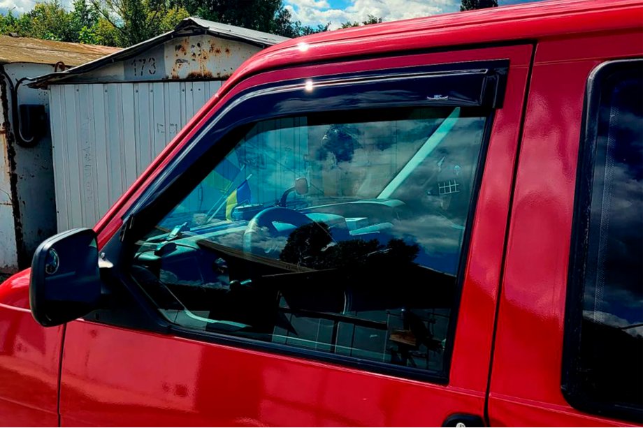 Volkswagen T4 Transporter 1990-2003 Windabweiser (2 Stk, HIC) Image