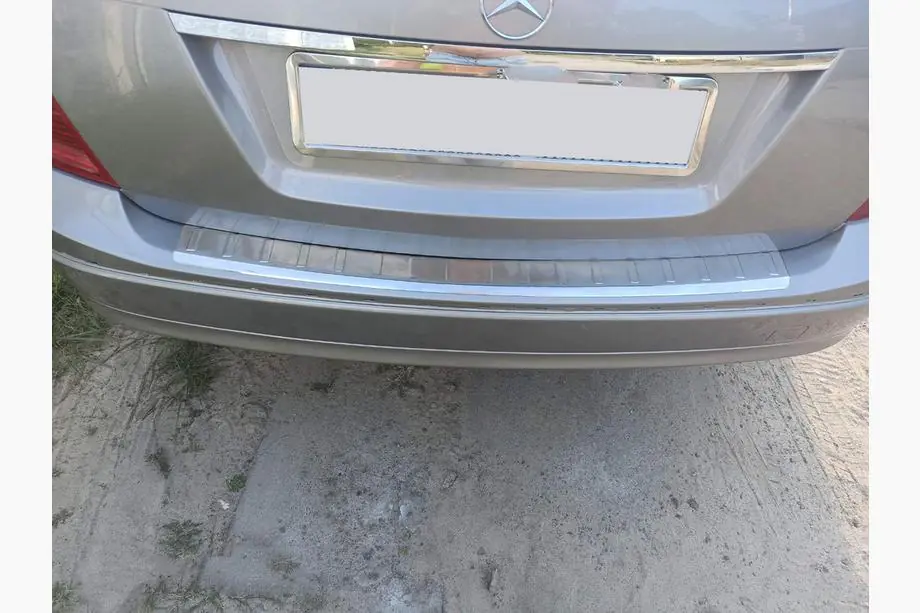 Mercedes C-class W204 2007-2015 Heckstoßstangenschutzleiste (SW, Glanz, Edelstahl) Image