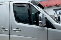 Mercedes Sprinter W906 2006–2018 Windabweiser zum Einstecken (2 Stk, HIC) Foto 1