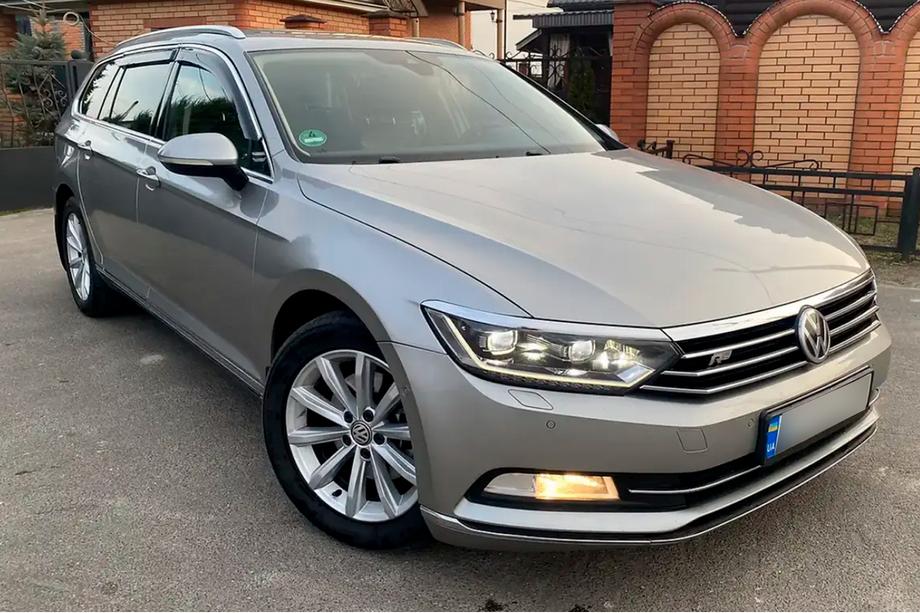 Volkswagen Passat B8 2015-2023 Windabweiser mit Chromleisten Variant (4 Stk, HIC) Image