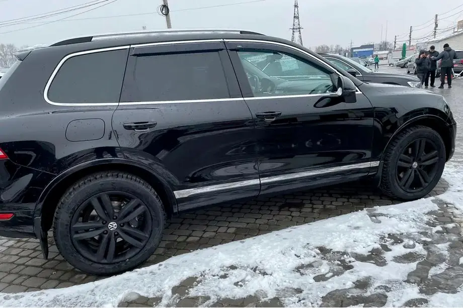 Volkswagen Touareg 2010-2018 Windabweiser mit Chromleisten (4 Stk, HIC) Foto 13