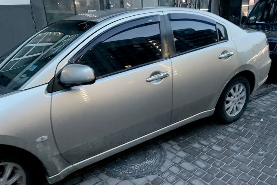 Mitsubishi Galant 2003-2012 Windabweiser (4 Stk, HIC) Foto 3