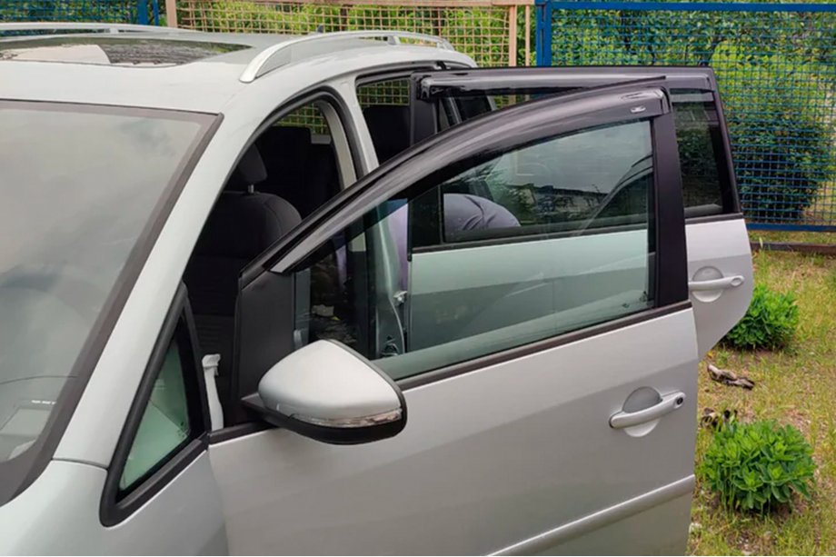 Volkswagen Touran 2003-2010 Windabweiser (4 Stk, HIC) Foto 11