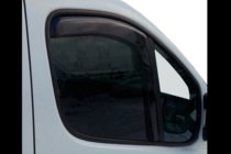 Renault Trafic 2001–2015 Windabweiser zum Einstecken (2 Stk, HIC) Foto 7