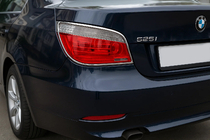 BMW 5 Series E60/E61 2003-2010 Chrom Blenden für Rückleuchten (2 Stk., Kunststoff) Foto 1