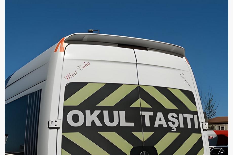 Volkswagen Crafter 2006-2016 Heckspoiler Anatomik (schmales Modell, grundiert zum Lackieren) Foto 2