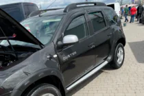 Dacia Duster 2008-2018 Windabweiser (4 Stk, HIC) Foto 2