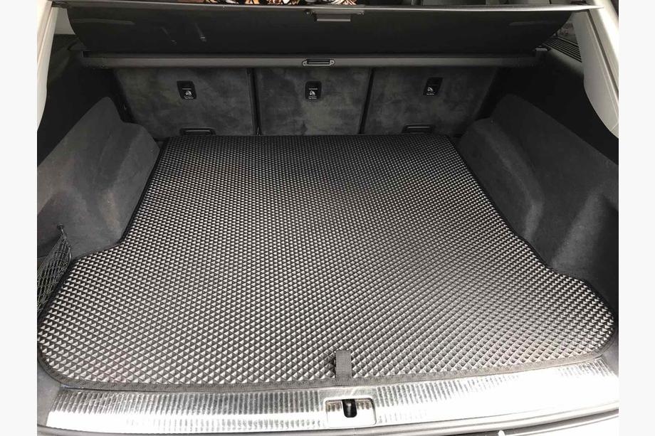 Audi Q7 2015–2026 Kofferraummatte (EVA, Schwarz) Image