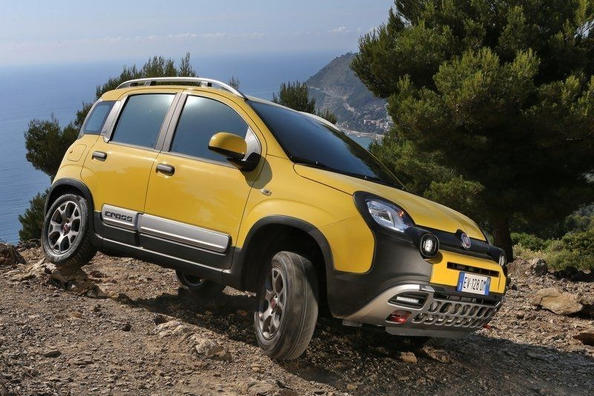 Geländemodifikation des Fiat Panda Cross mit Schrägheck