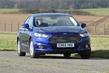 Überblick über die Mittel-große Limousine Ford Mondeo Foto 2