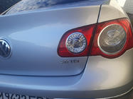 Volkswagen Passat B6 2006-2012 Emblem 2.0 TDI (mit rotem I) Foto 2