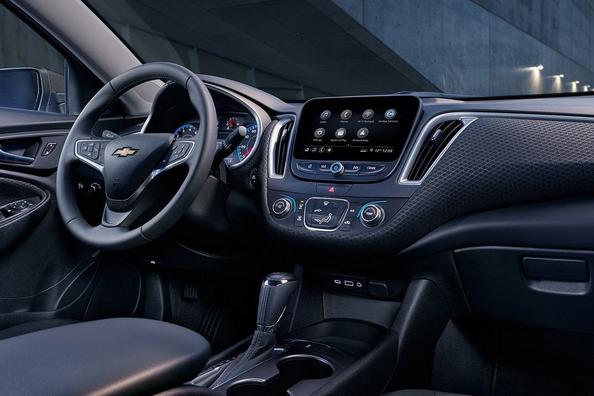 Übersicht Chevrolet Malibu Limousine der neuen Generation Foto 9