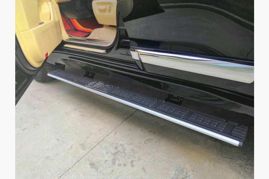 Toyota Land Cruiser 200 2007-2021 Elektrische Trittbretter ausfahrbar (2 Stk., Aluminium) Foto 4