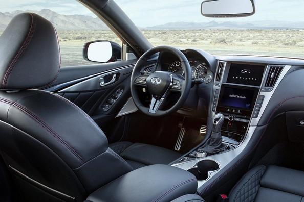 Aktualisierte Modifikation der Premium-Limousine Infiniti Q50 Foto 6