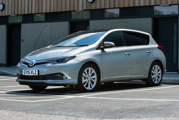 Übersicht fünftürige Fließheck Toyota Auris